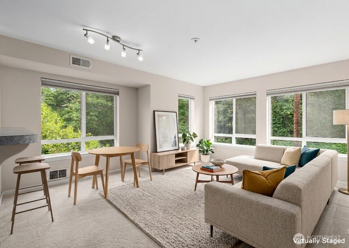 2530 Fifteenth Avenue W #410, Seattle, WA 98119