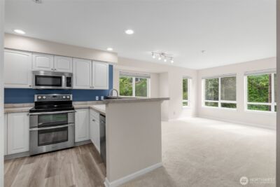 2530 Fifteenth Avenue W #410, Seattle, WA 98119 - Photo 8