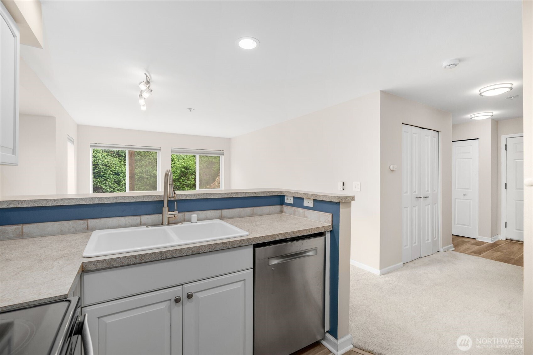 2530 Fifteenth Avenue W #410, Seattle, WA 98119