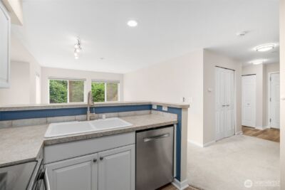 2530 Fifteenth Avenue W #410, Seattle, WA 98119 - Photo 9