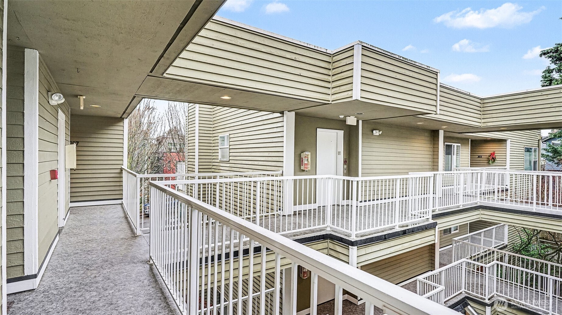 3420 Burke N #C-308, Seattle, WA 98103