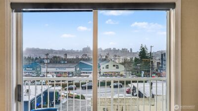 3420 Burke N #C-308, Seattle, WA 98103 - Photo 4