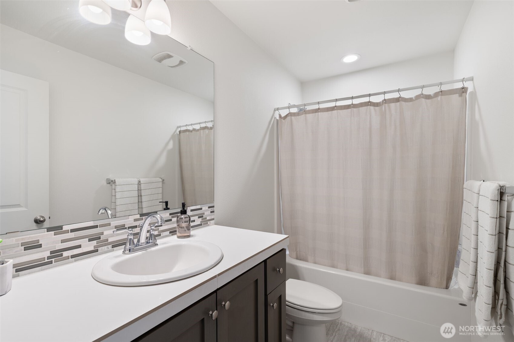 1124 N Fairhope Place , Ridgefield, WA 98642