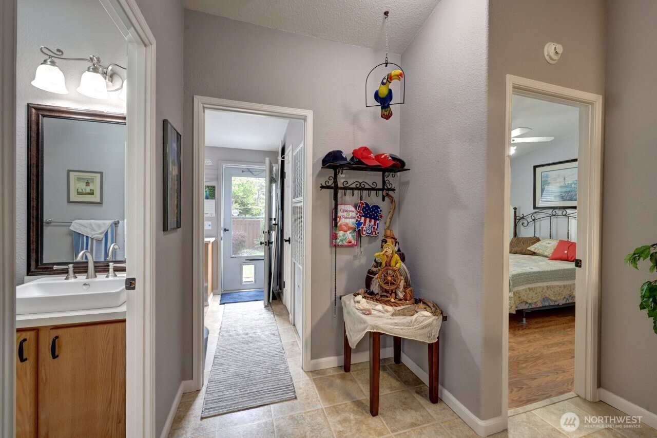 1308 N Washington Avenue , Long Beach, WA 98631