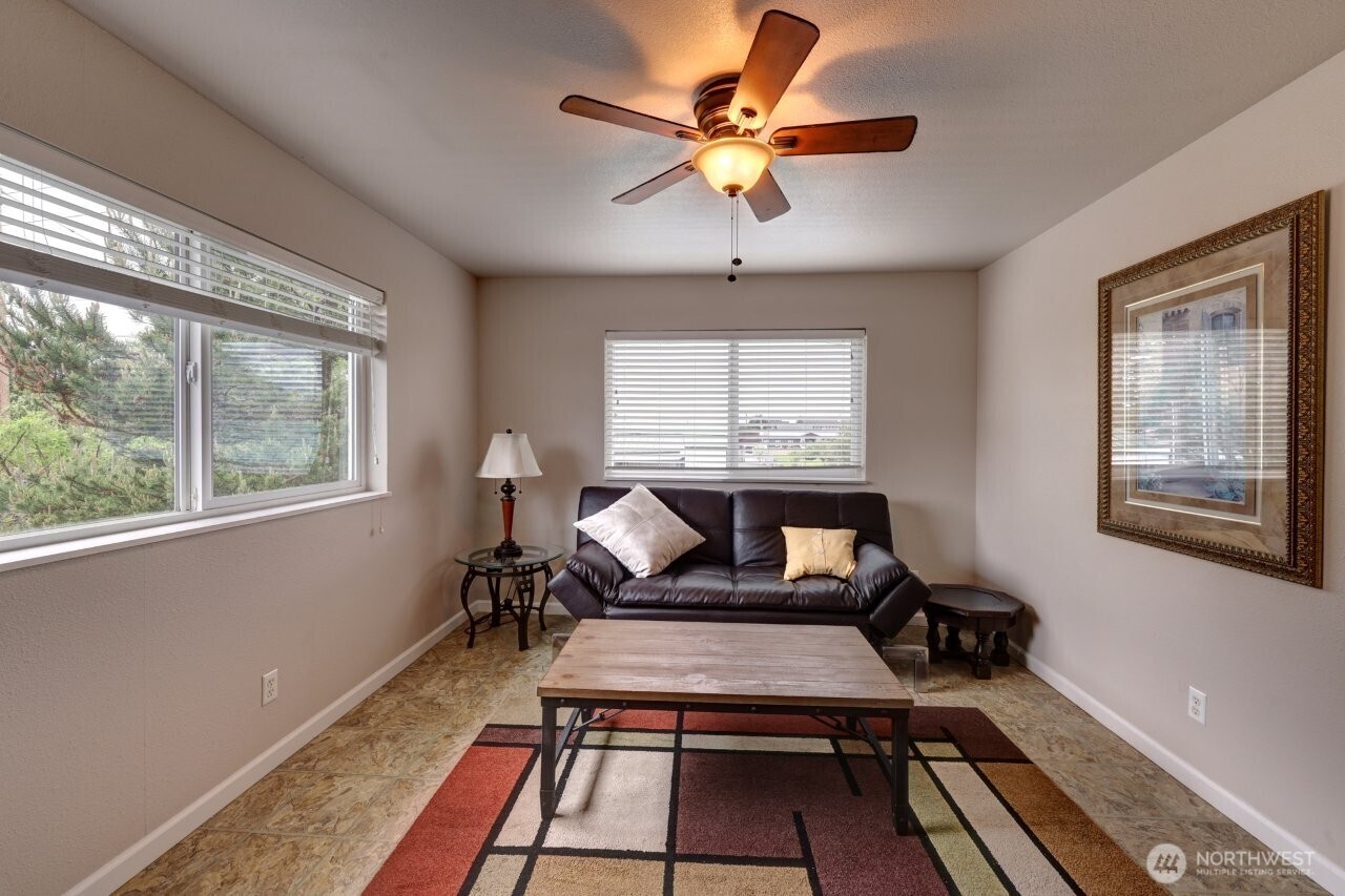 1308 N Washington Avenue , Long Beach, WA 98631