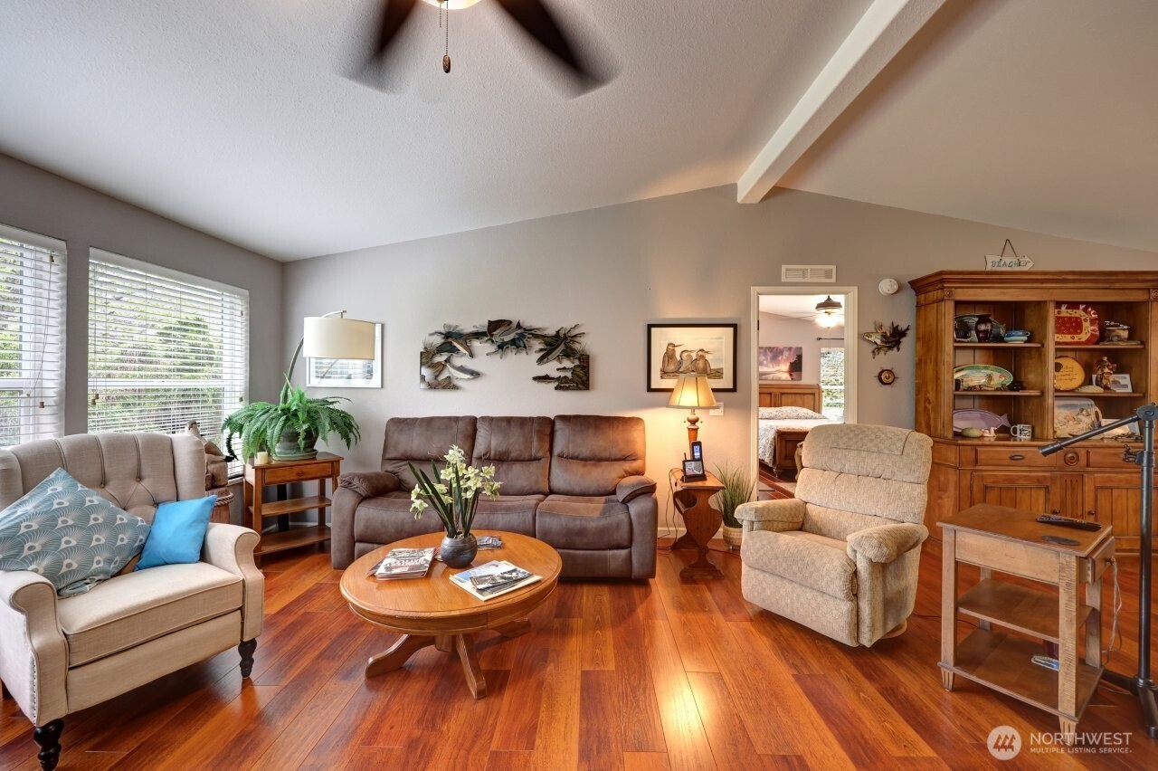 1308 N Washington Avenue , Long Beach, WA 98631