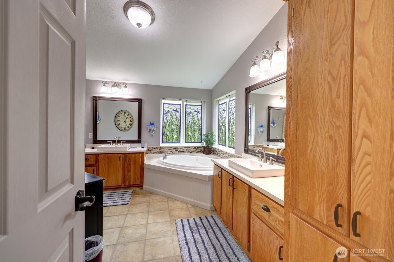 1308 N Washington Avenue , Long Beach, WA 98631