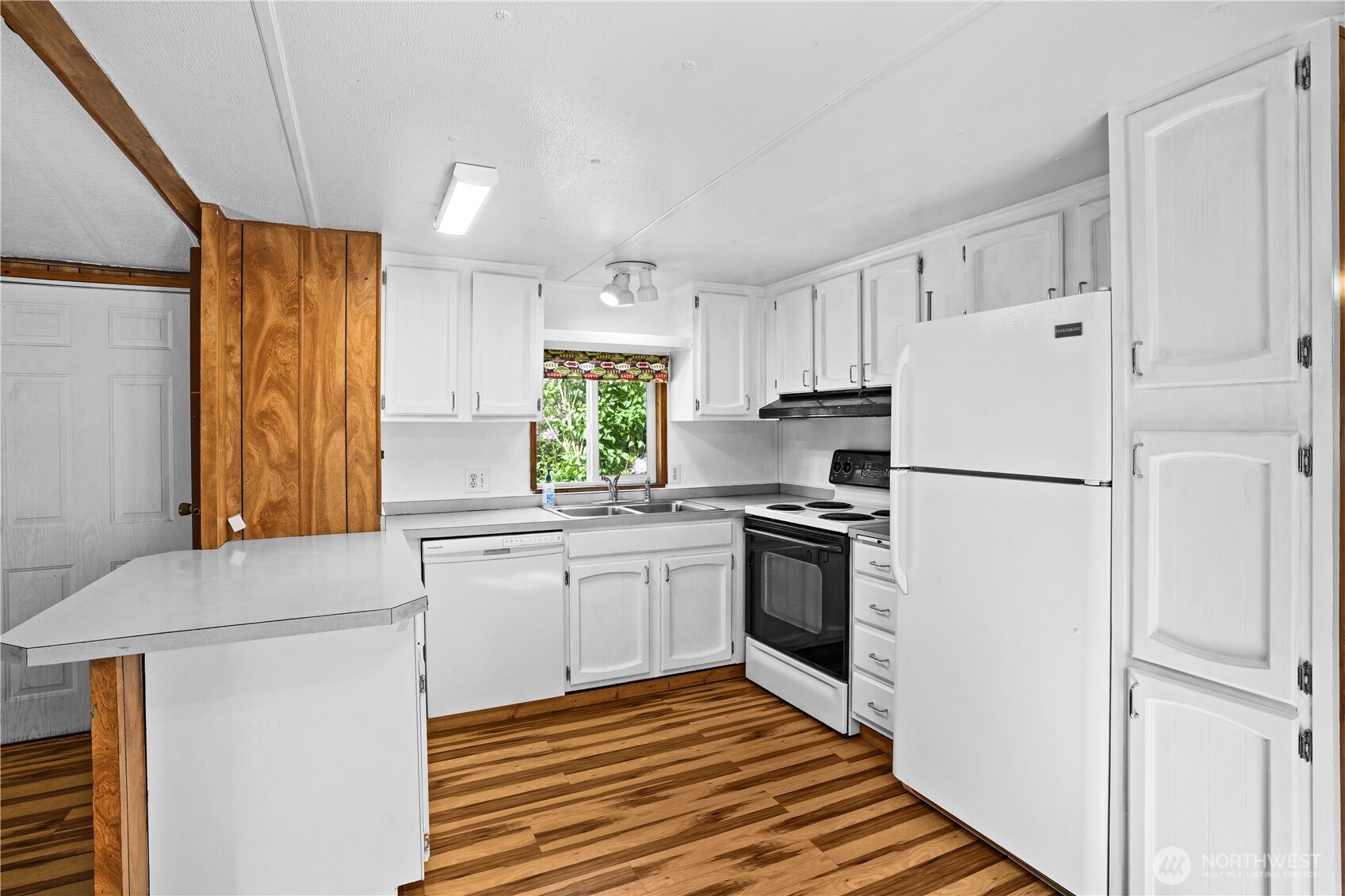 2550 SW Youwood Way , Port Orchard, WA 98367