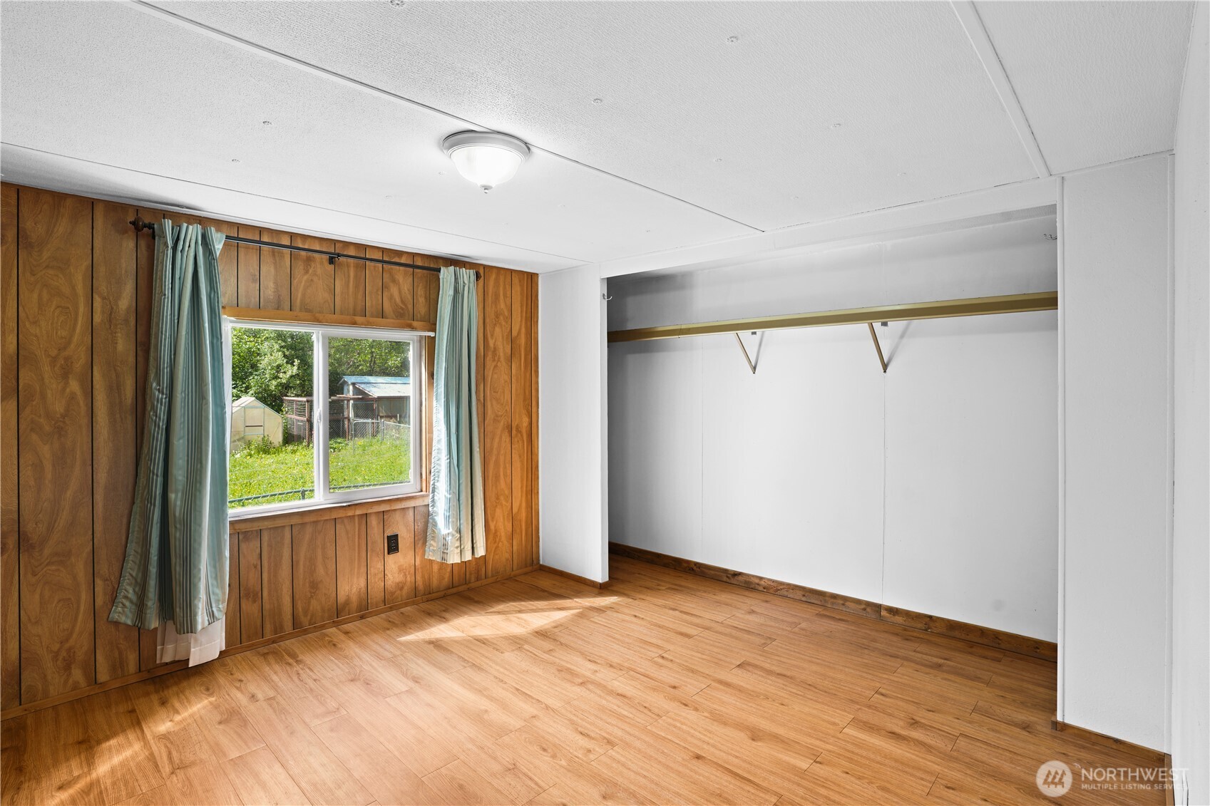 2550 SW Youwood Way , Port Orchard, WA 98367
