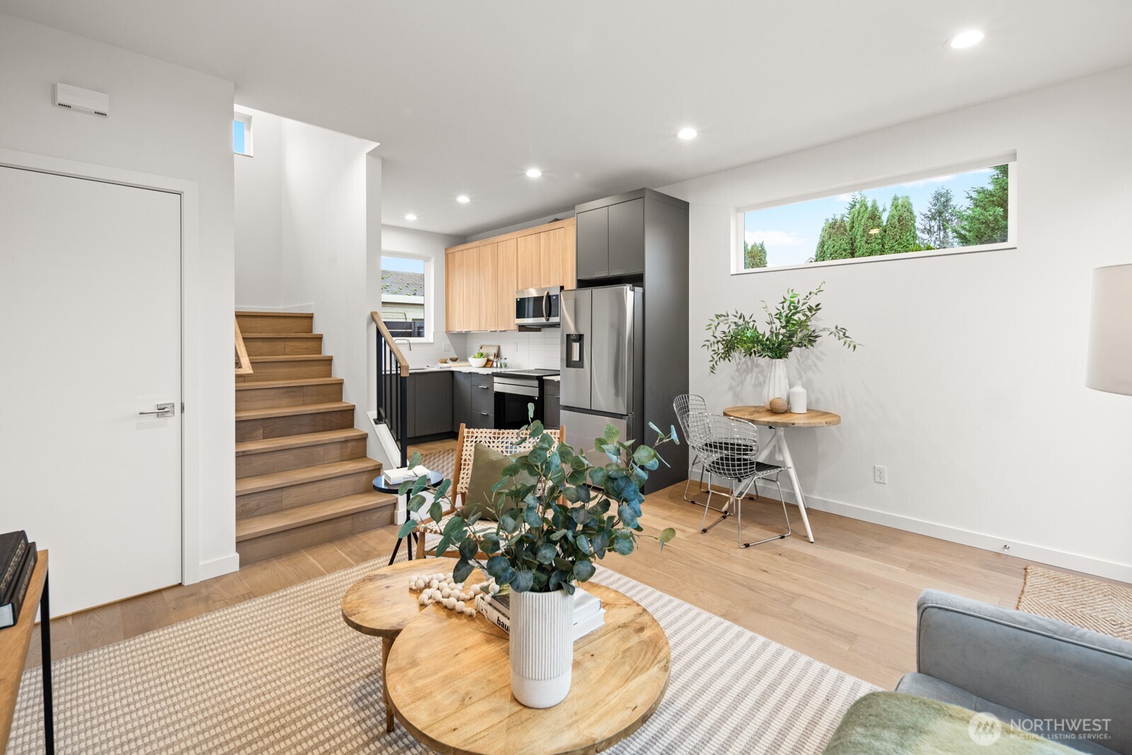 713 B N 70th Street , Seattle, WA 98103