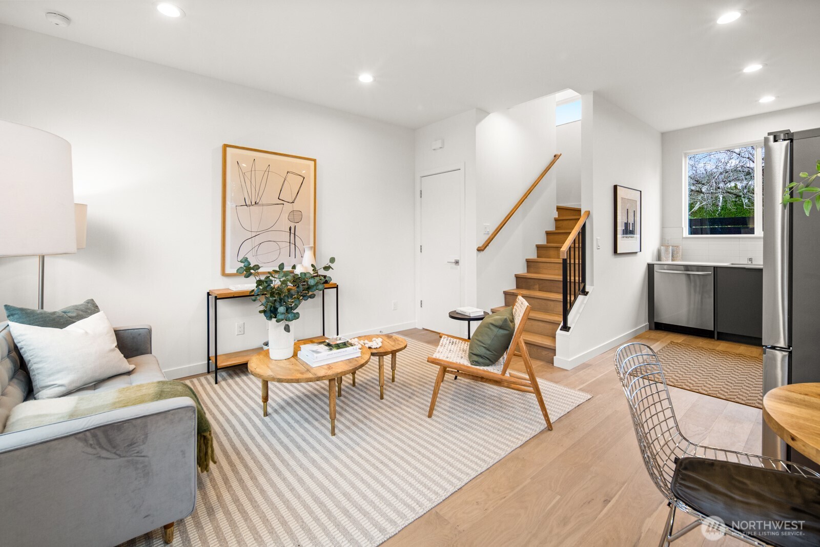 713 B N 70th Street , Seattle, WA 98103