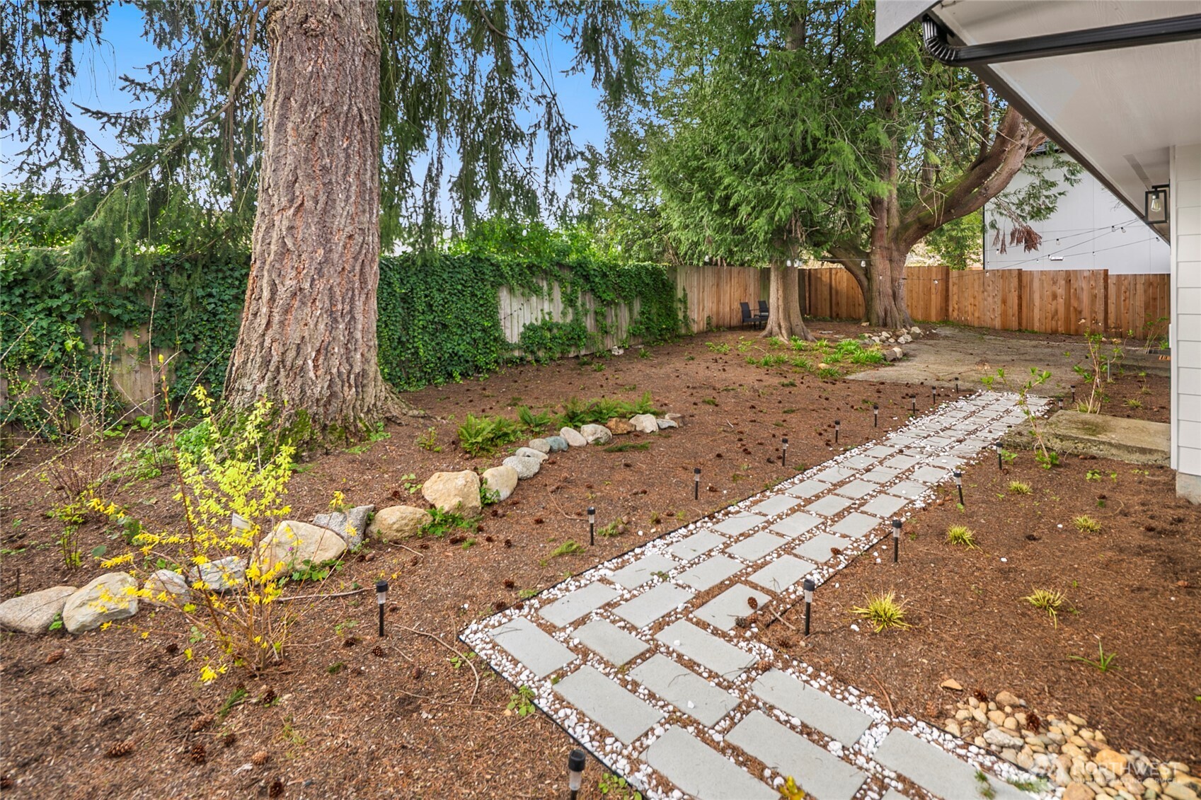 1402 N 136th Street , Seattle, WA 98133