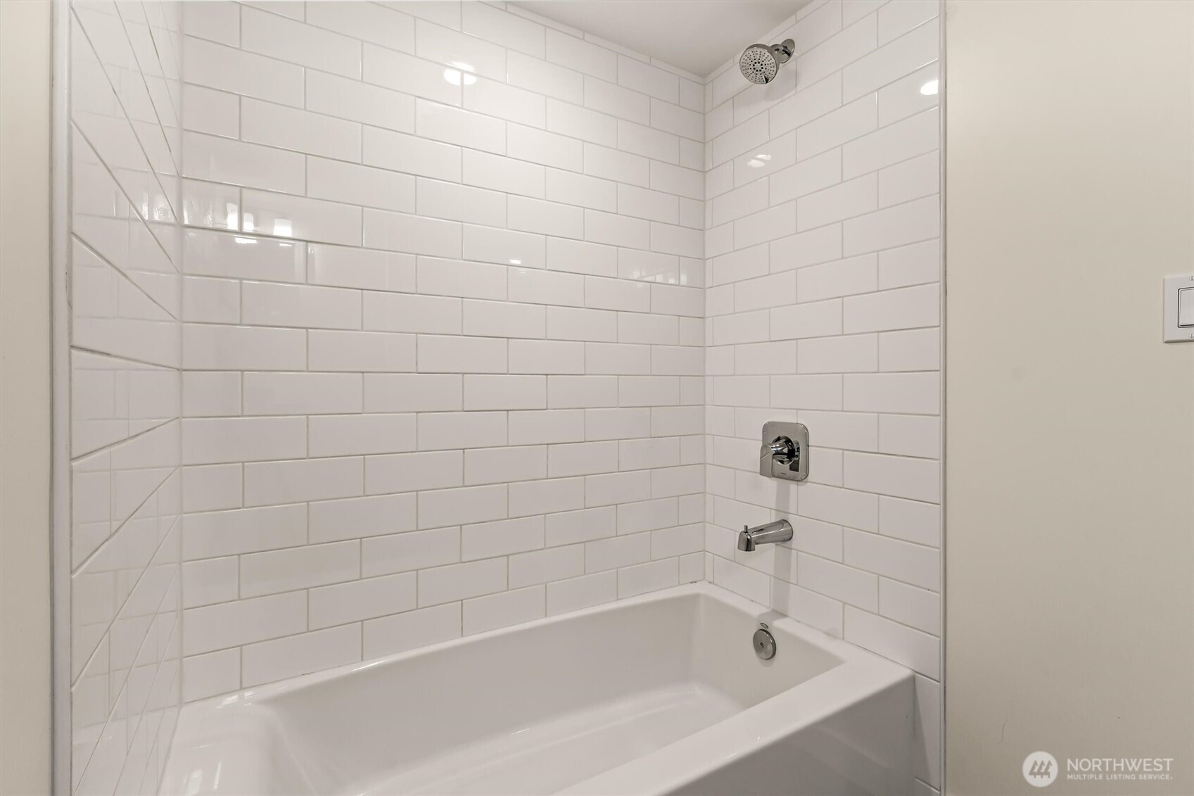 9251 N Ashworth Avenue N, Seattle, WA 98103