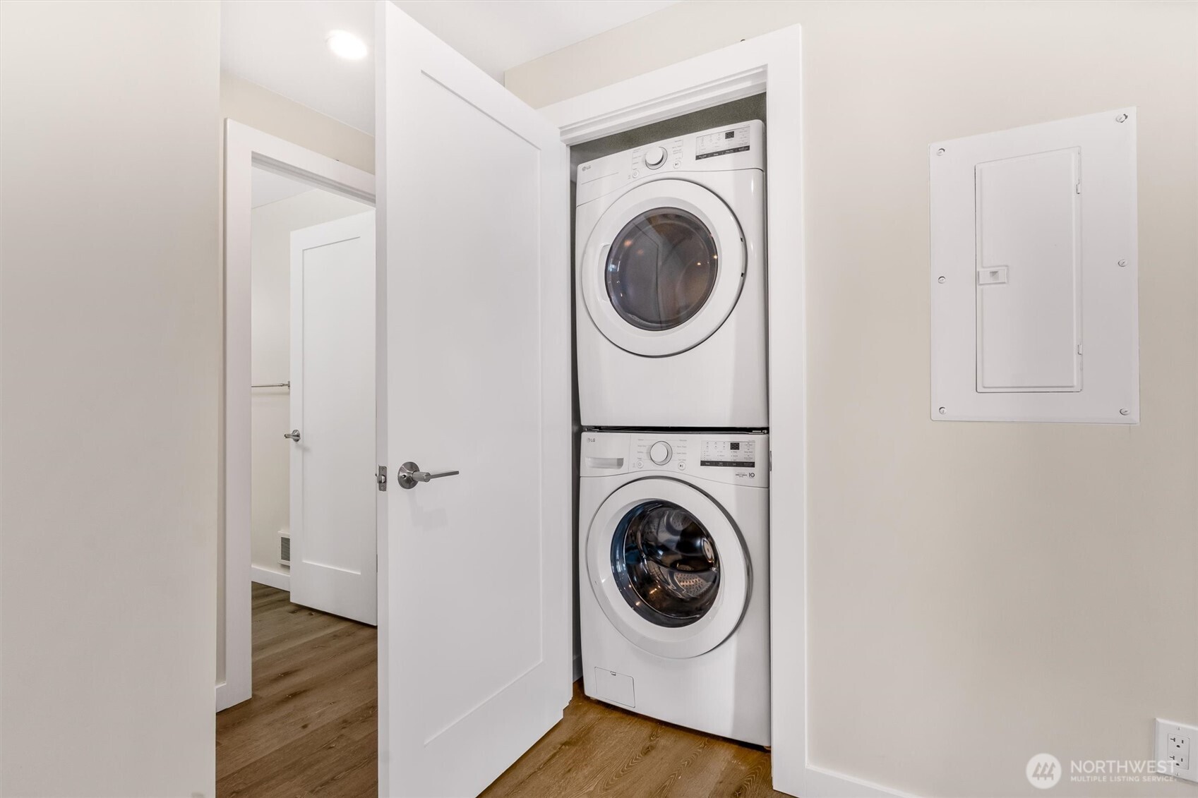 9251 N Ashworth Avenue N, Seattle, WA 98103