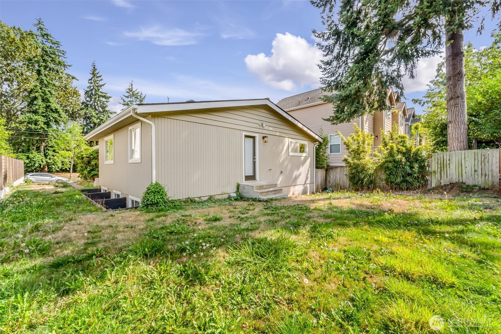 9251 N Ashworth Avenue N, Seattle, WA 98103