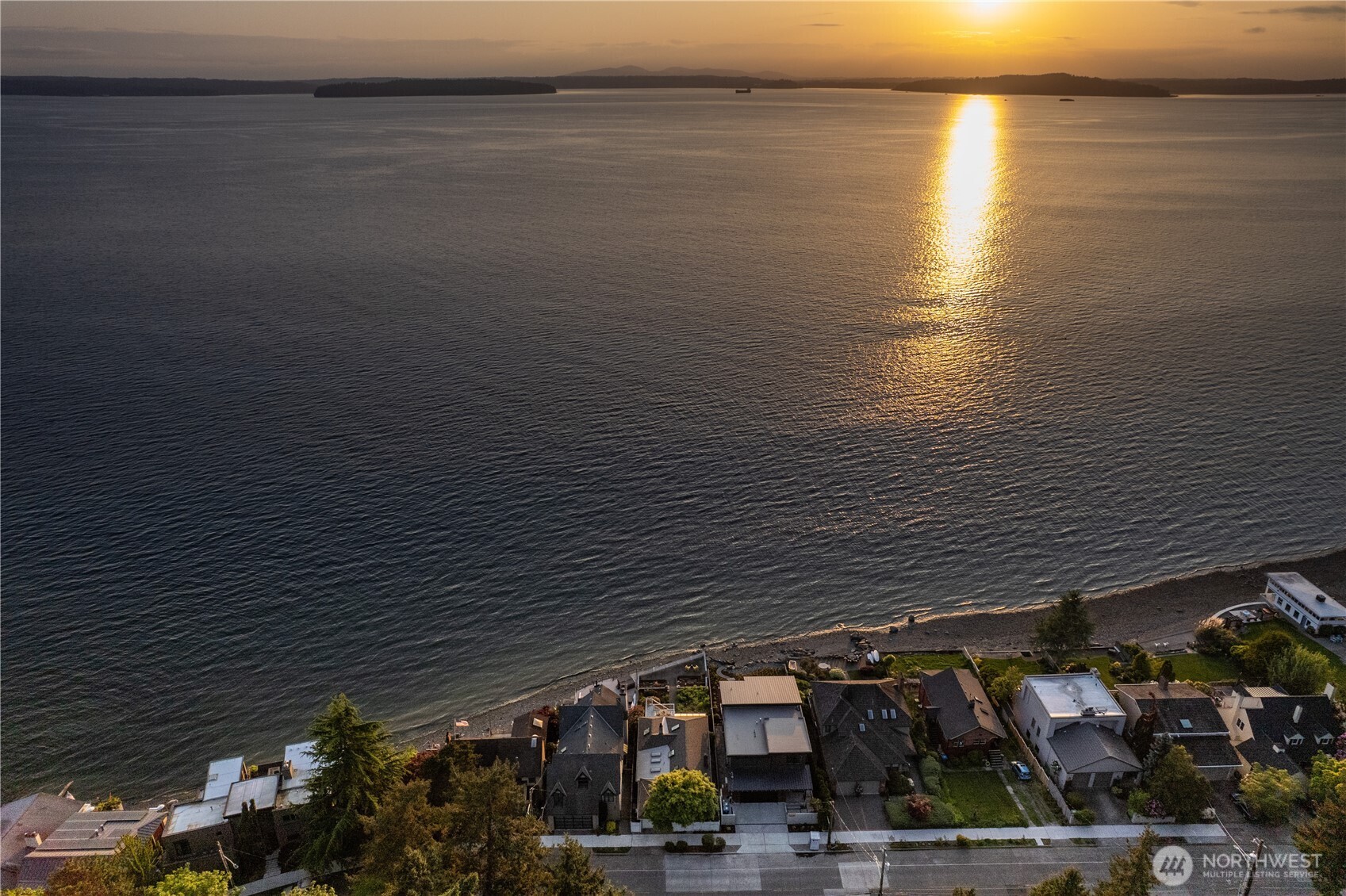 5637 Beach Drive SW, Seattle, WA 98136-1345