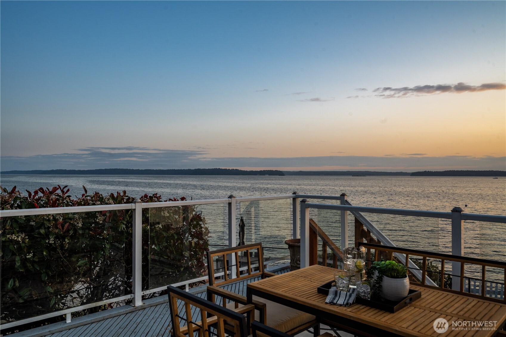 5637 Beach Drive SW, Seattle, WA 98136-1345