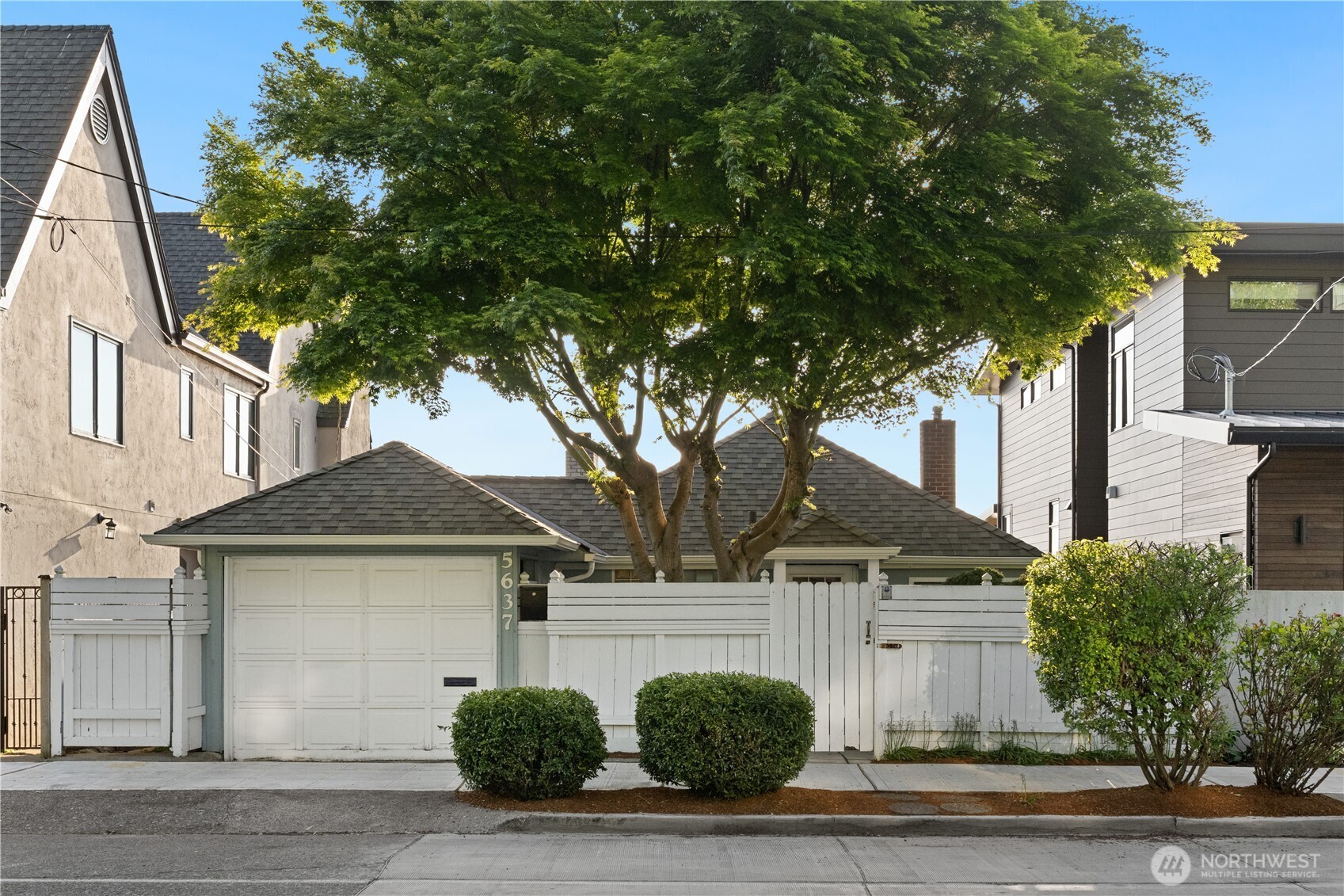 5637 Beach Drive SW, Seattle, WA 98136-1345