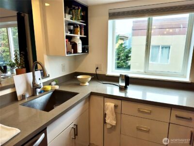 712 E Denny Wy Unit #502 , Seattle, WA 98122 - Photo 6