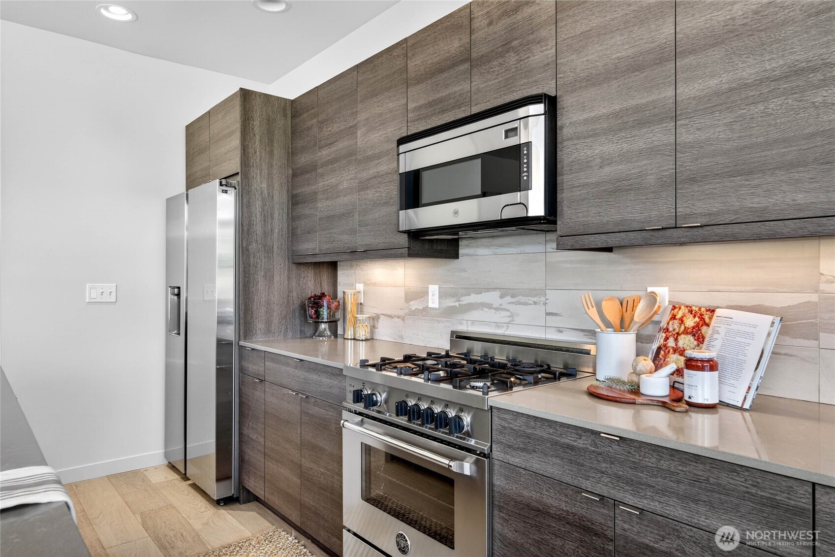 4153 California Avenue SW, Seattle, WA 98116-4101