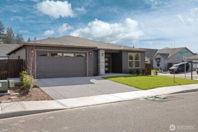 151 E Airedale Avenue , La Center, WA 98629 - Photo 1