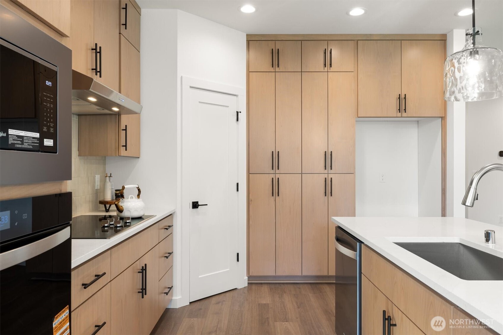 151 E Airedale Avenue , La Center, WA 98629