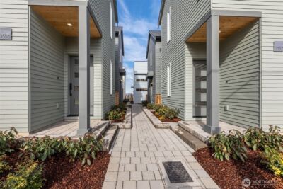 3552 S Dawson Street , Seattle, WA 98118 - Photo 2