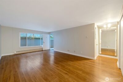 4324 Phinney Avenue N #1, Seattle, WA 98103 - Photo 11