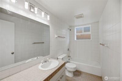 4324 Phinney Avenue N #1, Seattle, WA 98103 - Photo 19