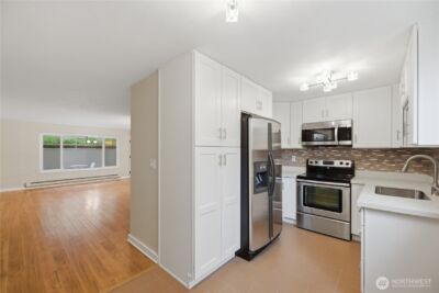 4324 Phinney Avenue N #1, Seattle, WA 98103 - Photo 20