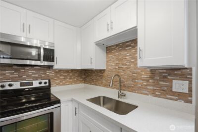 4324 Phinney Avenue N #1, Seattle, WA 98103 - Photo 8