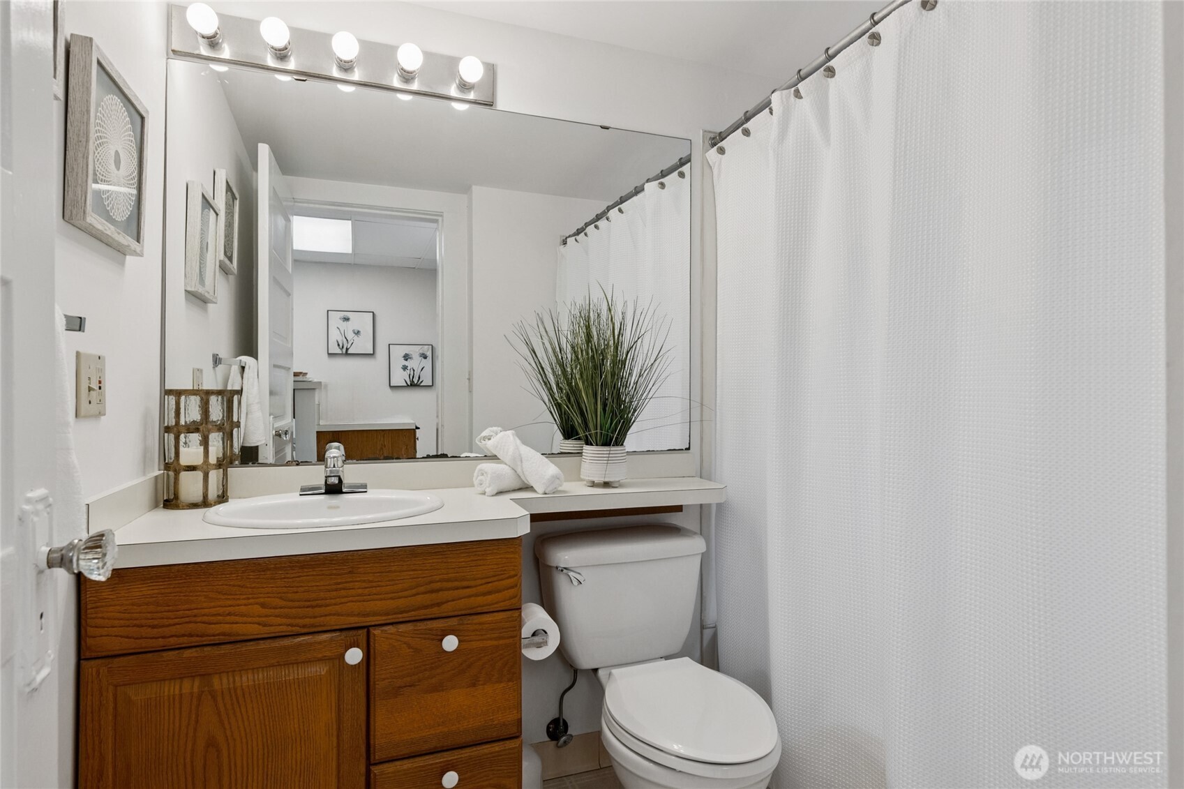 1830 N 54th Street , Seattle, WA 98103