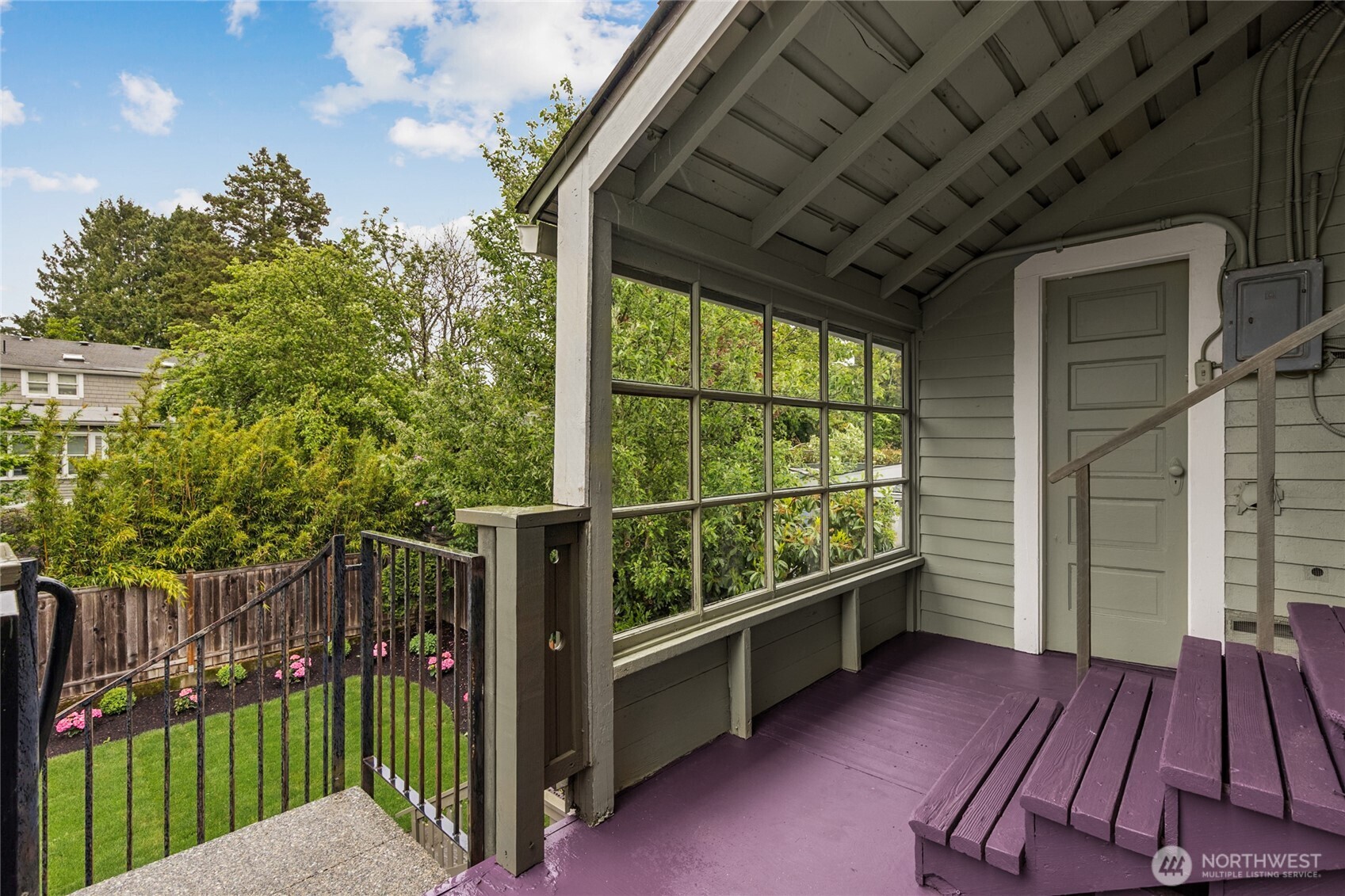 1830 N 54th Street , Seattle, WA 98103