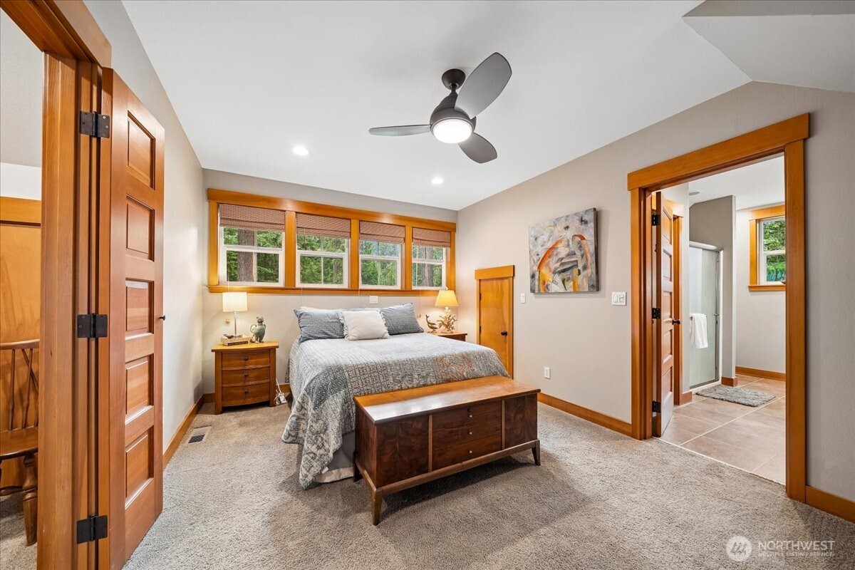 10507 Pioneer Drive , Anderson Island, WA 98303