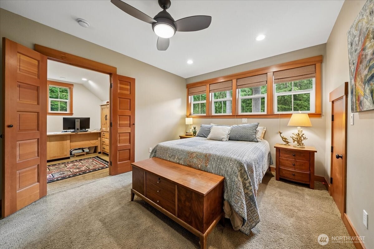 10507 Pioneer Drive , Anderson Island, WA 98303