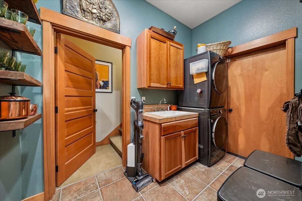 10507 Pioneer Drive , Anderson Island, WA 98303