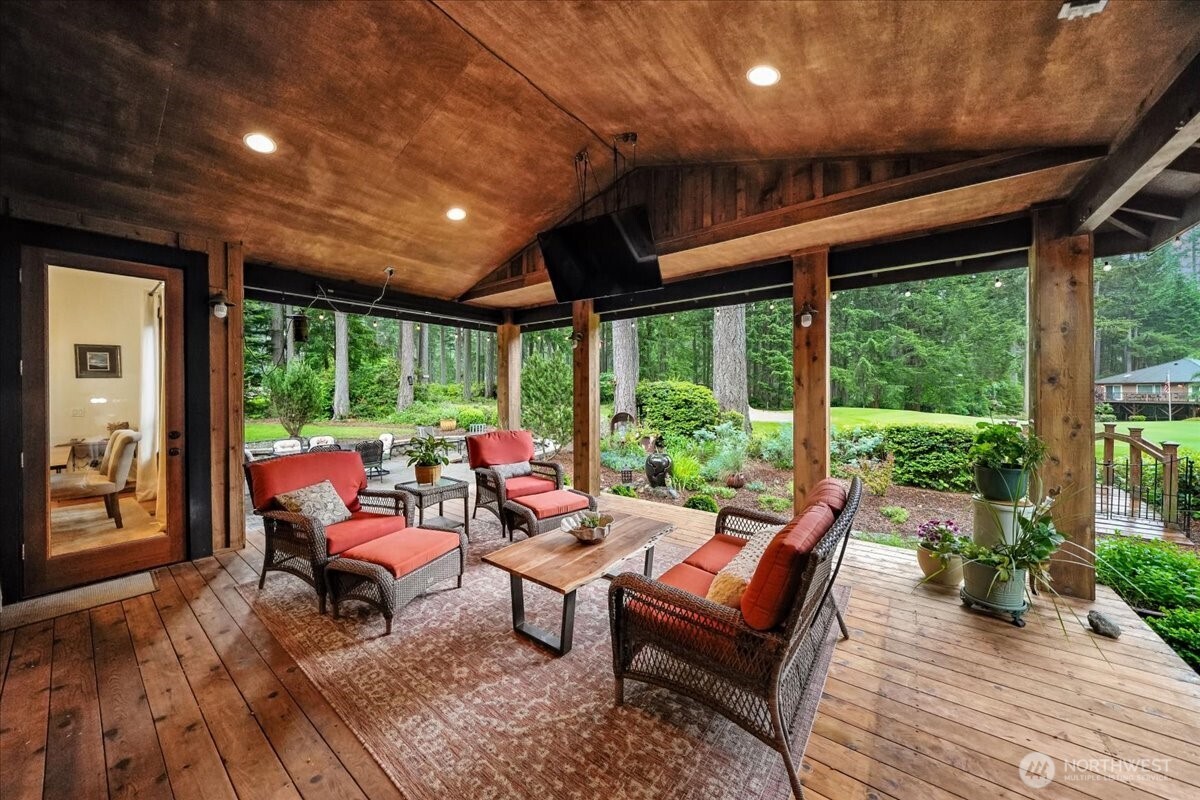 10507 Pioneer Drive , Anderson Island, WA 98303