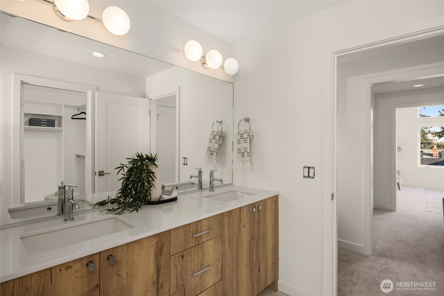 8327 A 12th Avenue NW, Seattle, WA 98117
