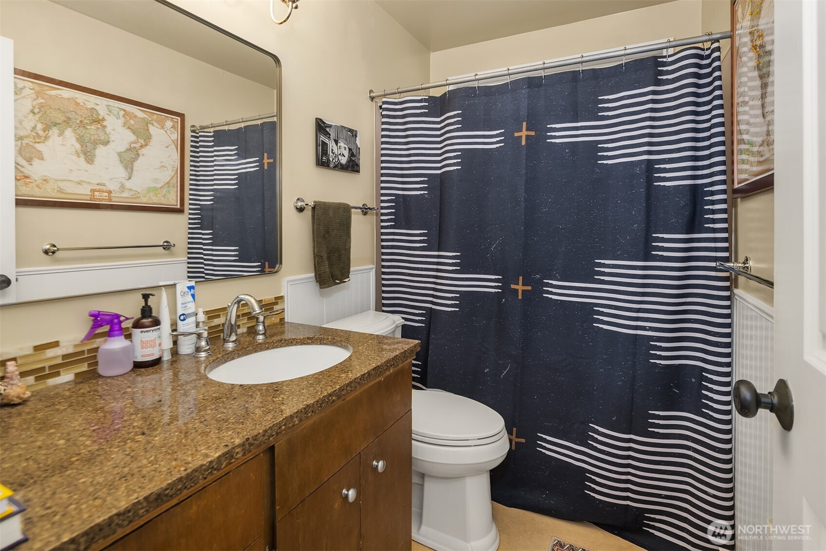 2215 W Raye Street , Seattle, WA 98199