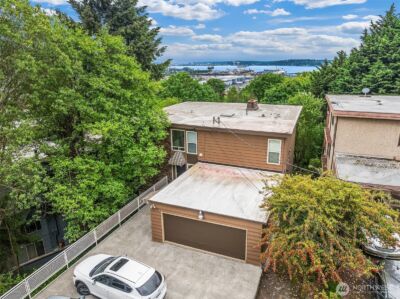2215 W Raye Street , Seattle, WA 98199 - Photo 2