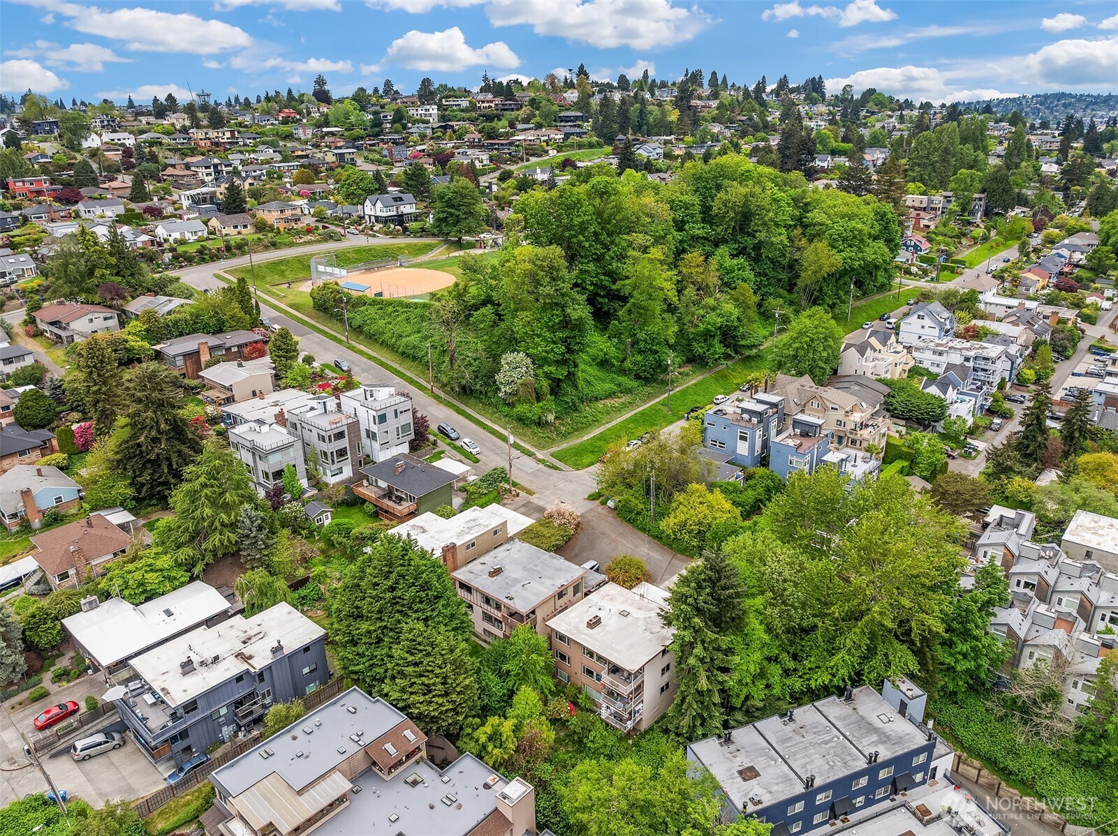 2215 W Raye Street , Seattle, WA 98199