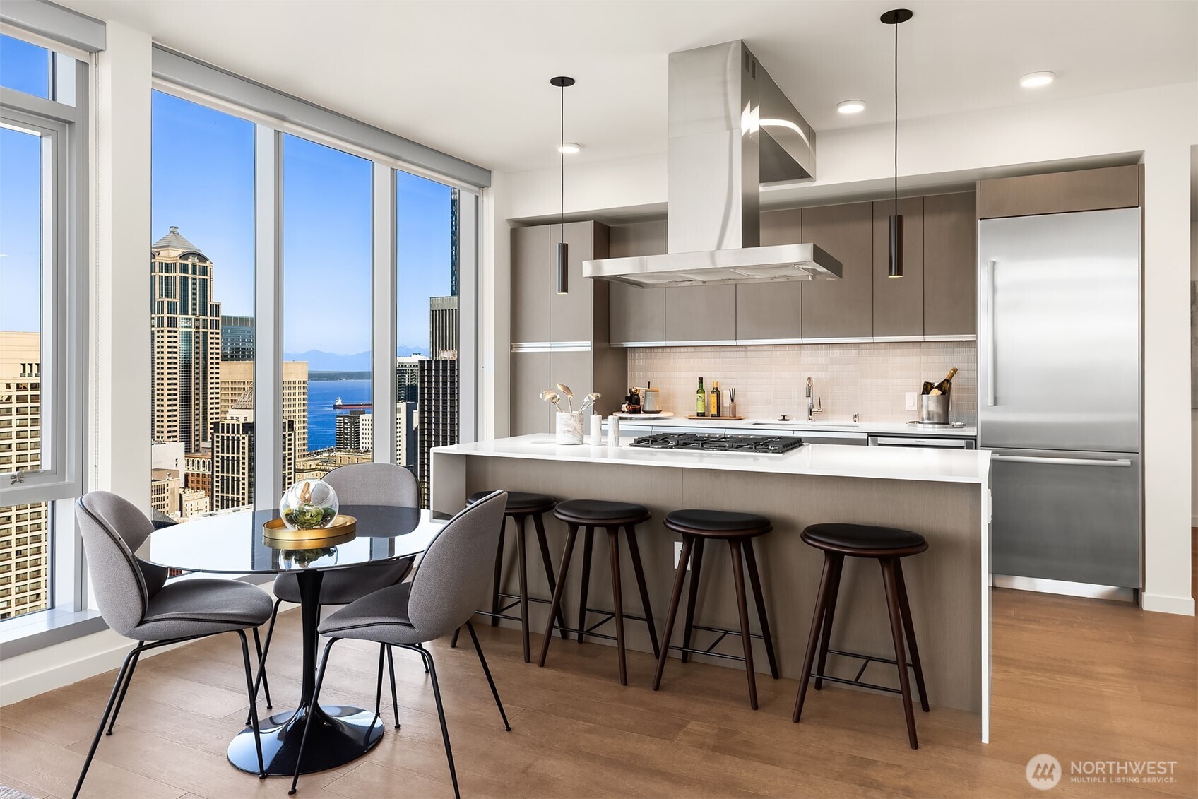 800 Columbia Street #1711, Seattle, WA 98104