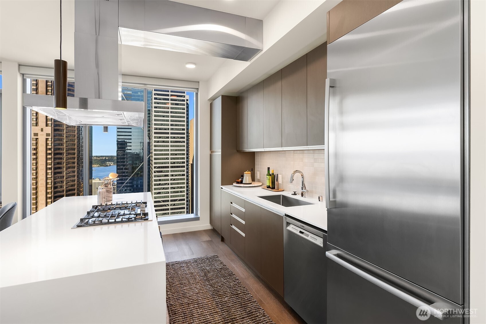 800 Columbia Street #1711, Seattle, WA 98104
