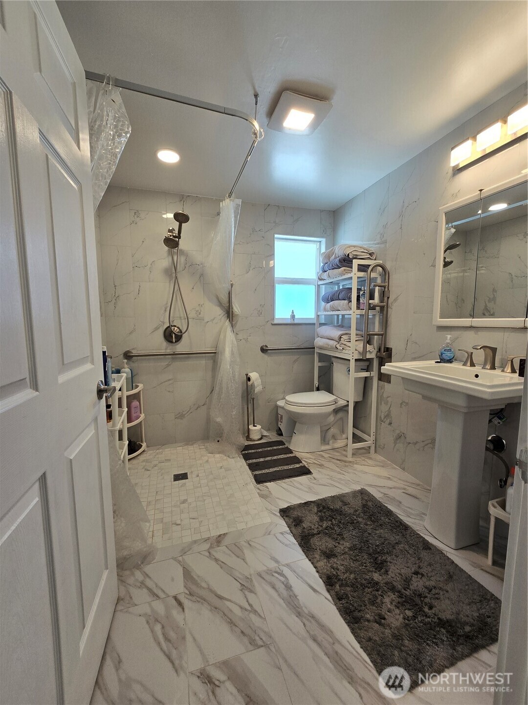 7826 Rainier Drive #A, Everett, WA 98203