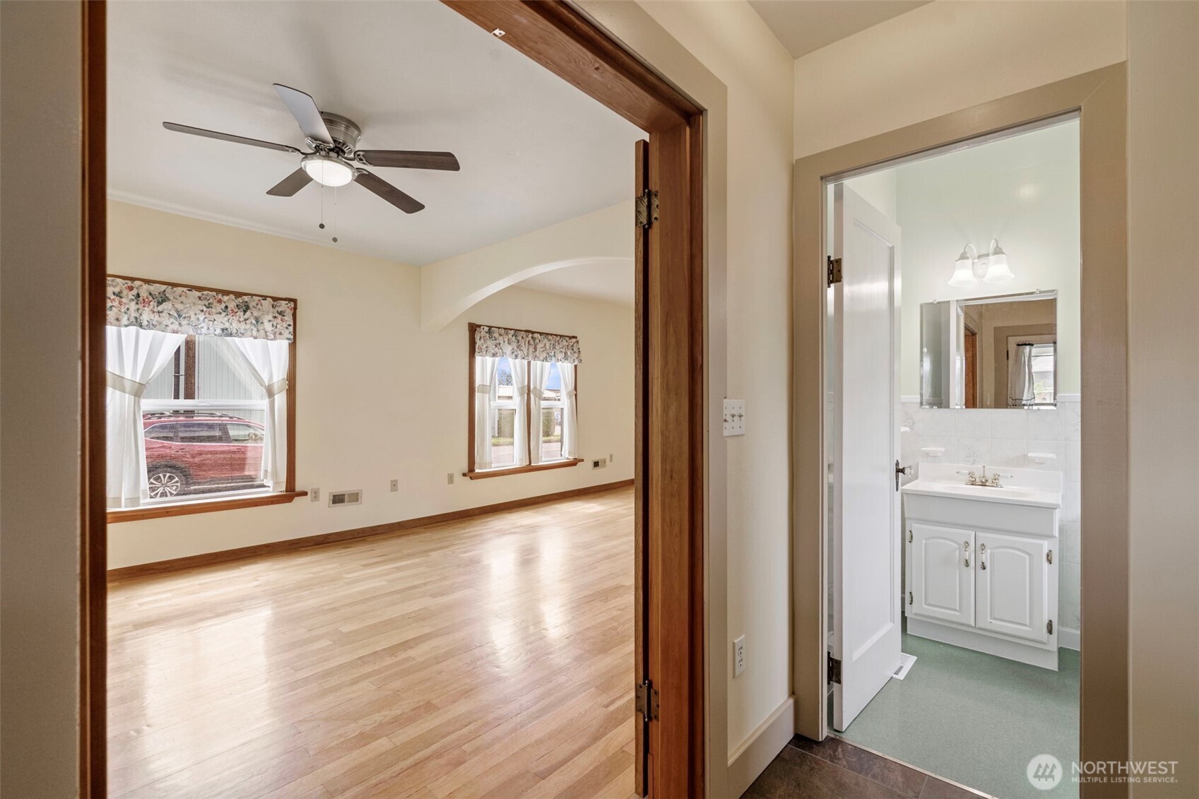 1201 N Tower Avenue , Centralia, WA 98531