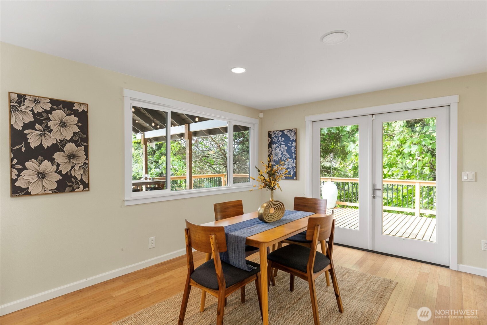 21275 Indianola Road NE, Poulsbo, WA 98370