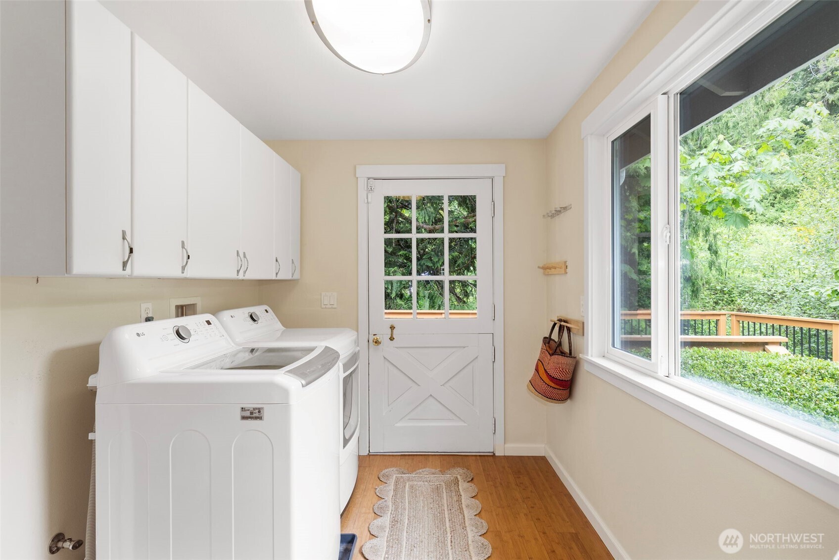 21275 Indianola Road NE, Poulsbo, WA 98370