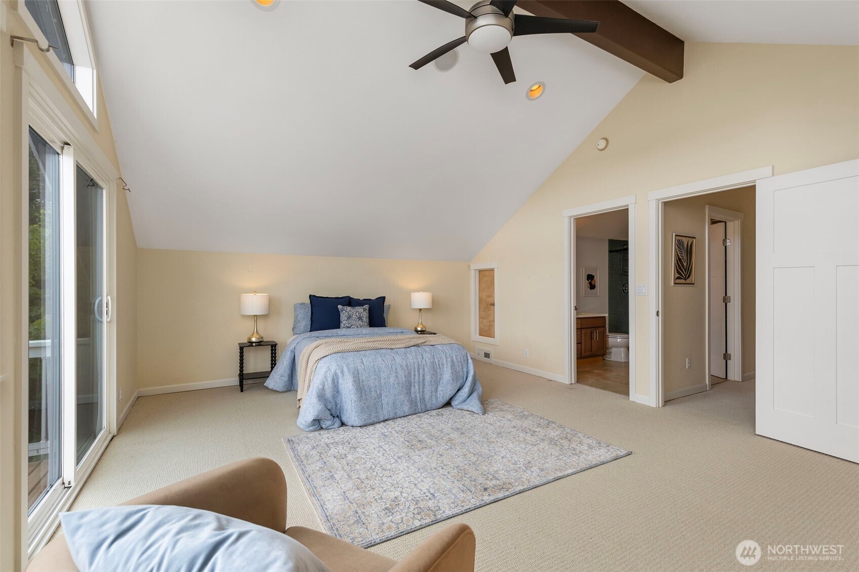 21275 Indianola Road NE, Poulsbo, WA 98370