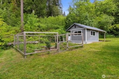 21275 Indianola Road NE, Poulsbo, WA 98370 - Photo 34
