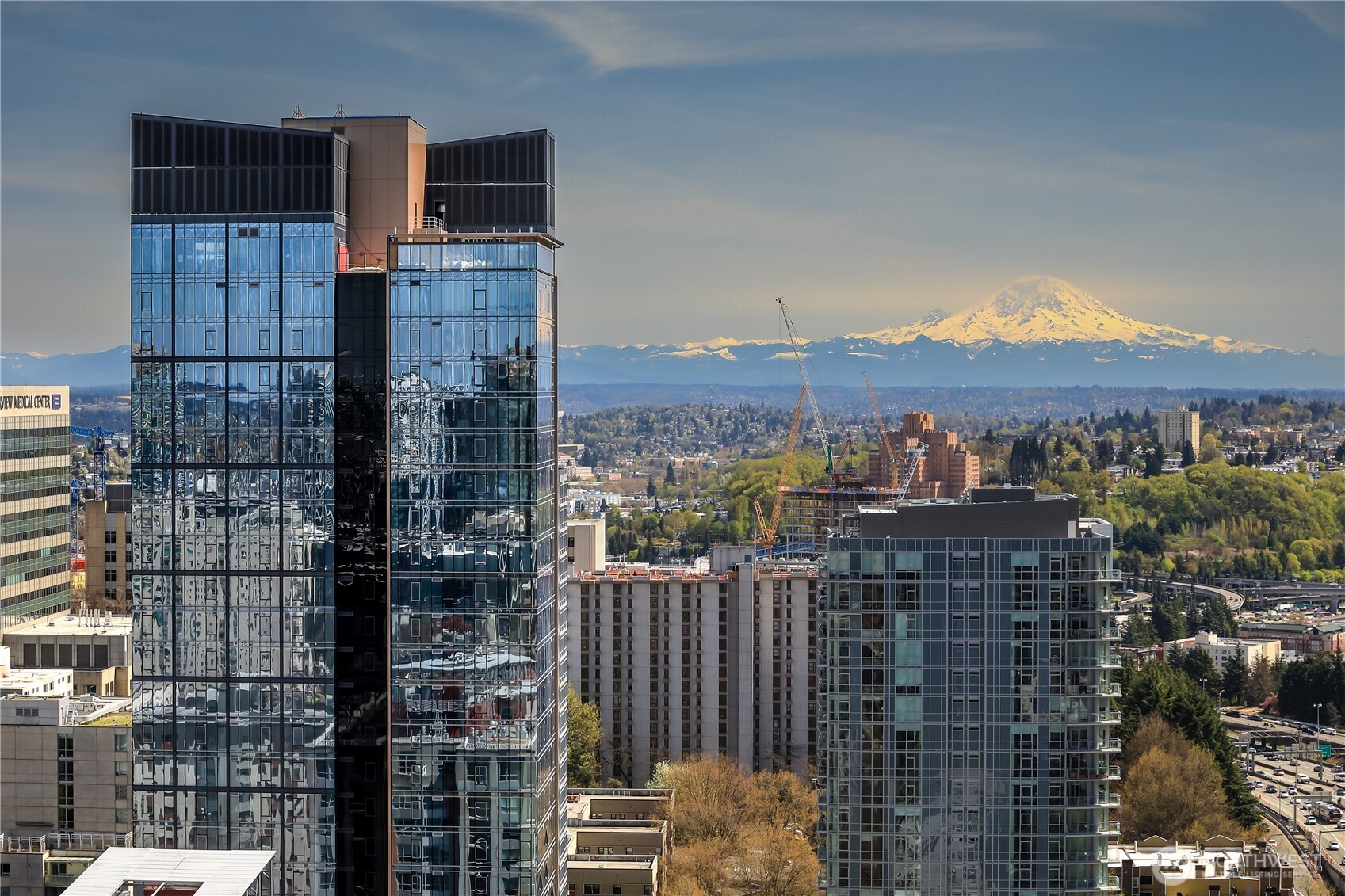 800 Columbia Street #2507, Seattle, WA 98104